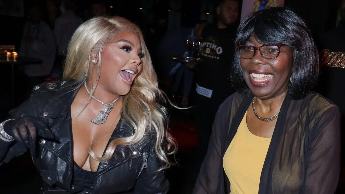 Lil Kim-Voletta Wallace